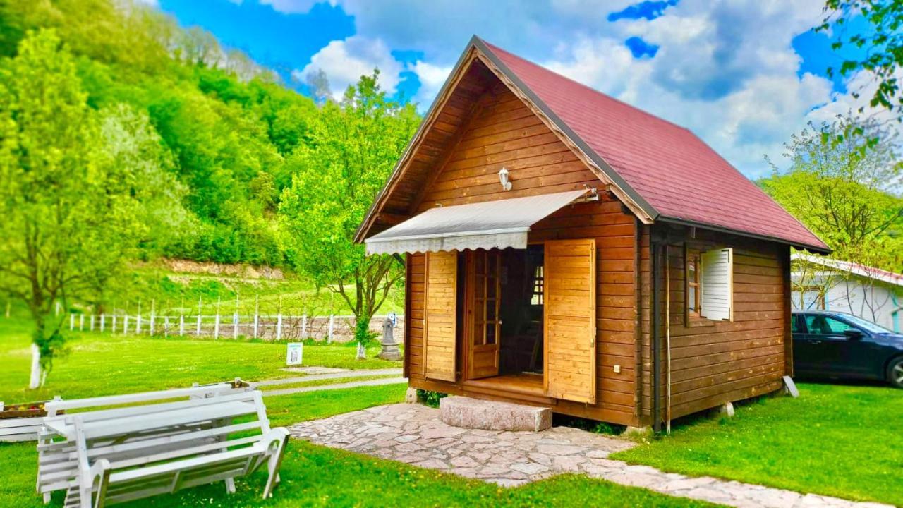 Una Kamp Hotell Bosanska Krupa Eksteriør bilde